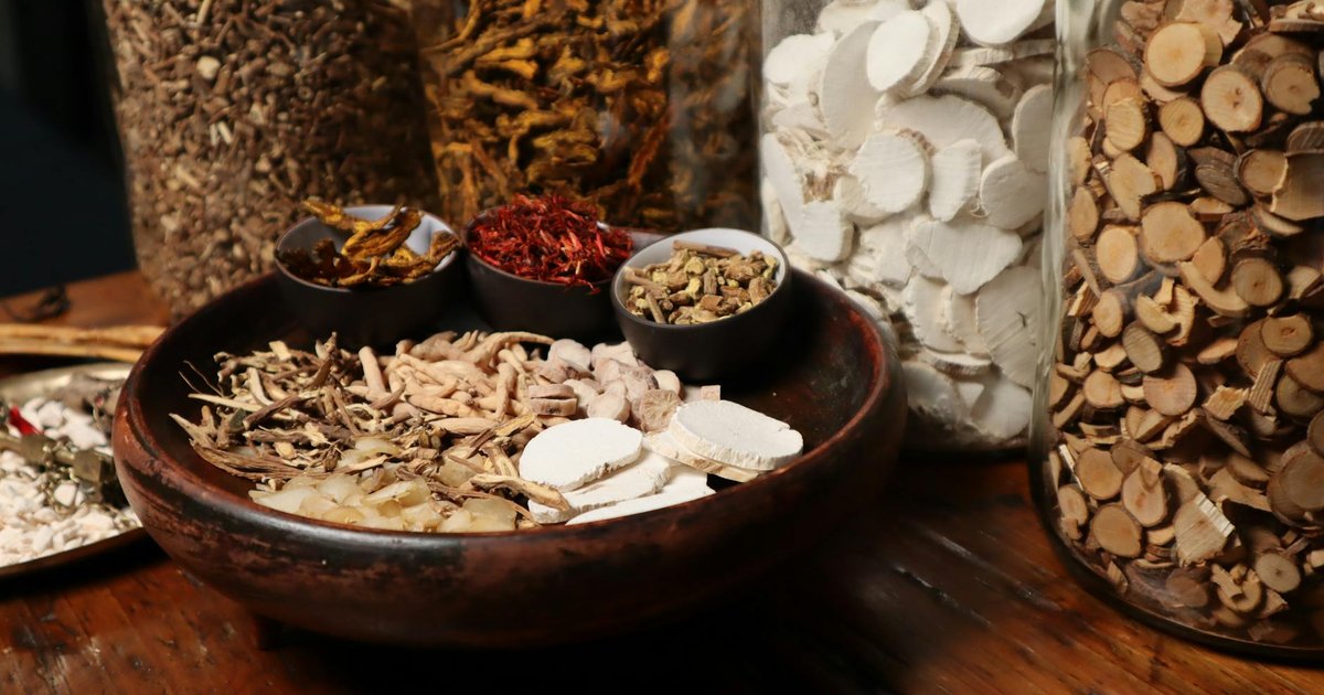 甘草とは？特徴・成分・効能・使い方を徹底解説